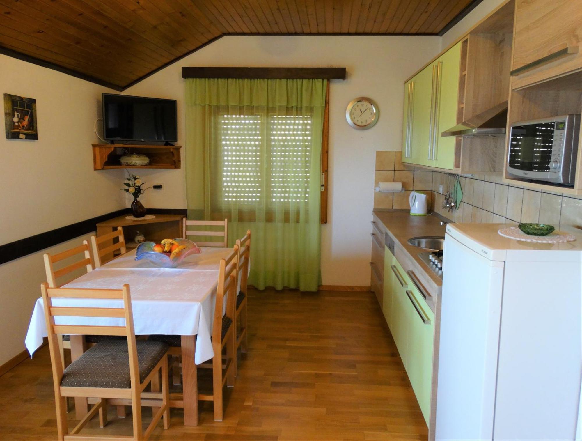Apartmani Crikvenica 30080 - Libuska Bilik gambar